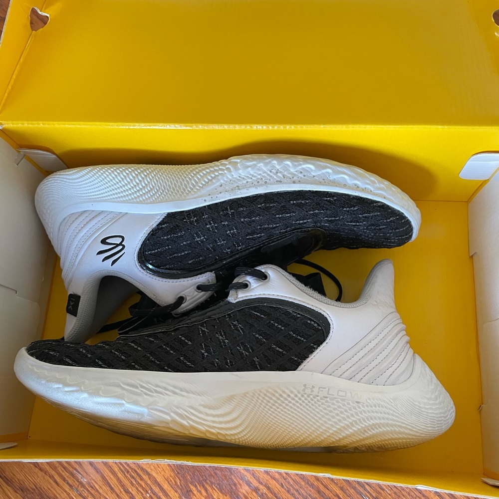 Under Armour Curry Flow 9 Team White Black 2022 Size 11